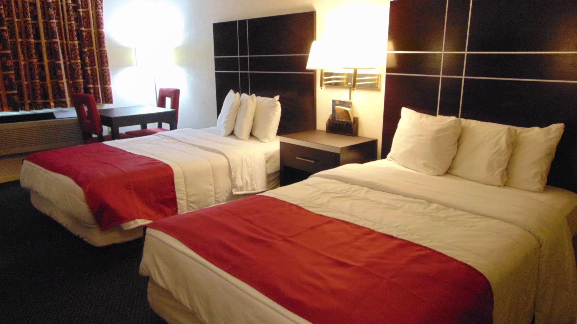 Oceanside Lodge Marmora Экстерьер фото